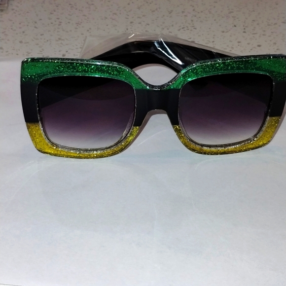 Ladies Square Oversized Framed Sunglasses (Green/Yellow w/Black Legs) - New! - Picture 3 of 6
